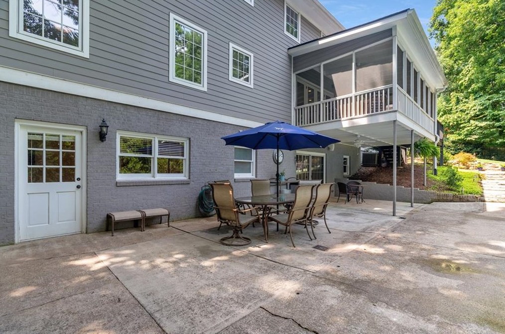 835 Overhill Ct, Atlanta GA  30328-3660 exterior