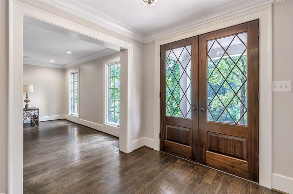 835 Overhill Ct, Atlanta GA  30328-3660 exterior