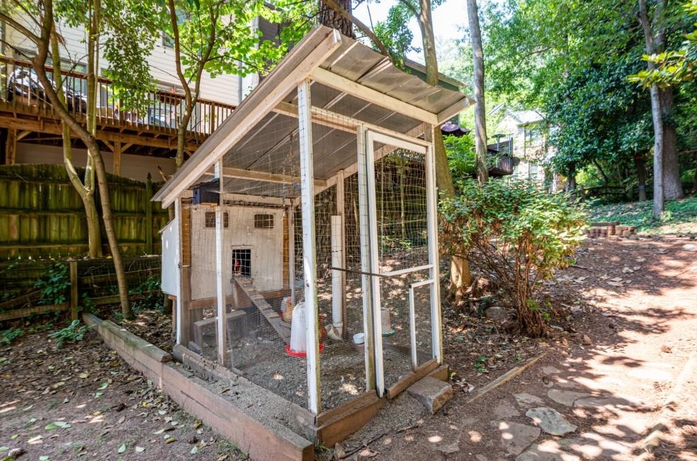 933 Mcdonough St, Decatur GA  30030-4930 exterior