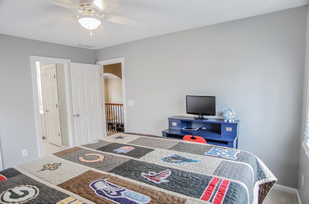 270 Wembley Cir, Atlanta GA  30328-6757 exterior