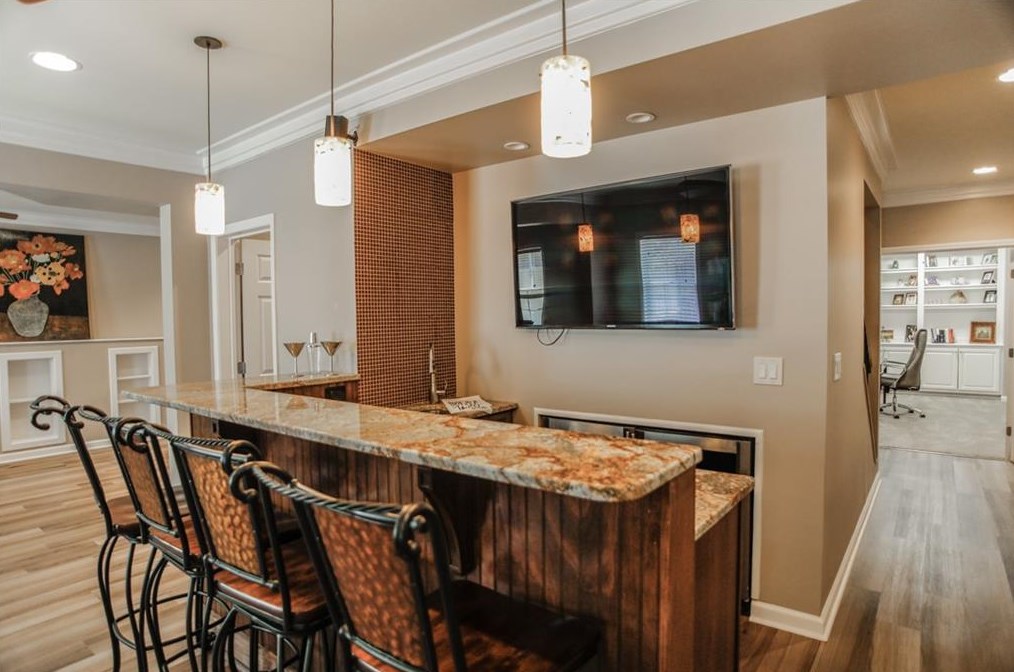 270 Wembley Cir, Atlanta GA  30328-6757 exterior