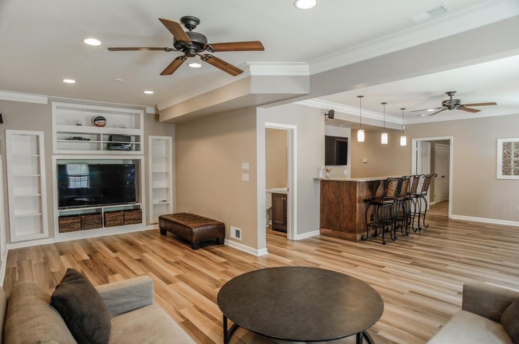 270 Wembley Cir, Atlanta GA  30328-6757 exterior