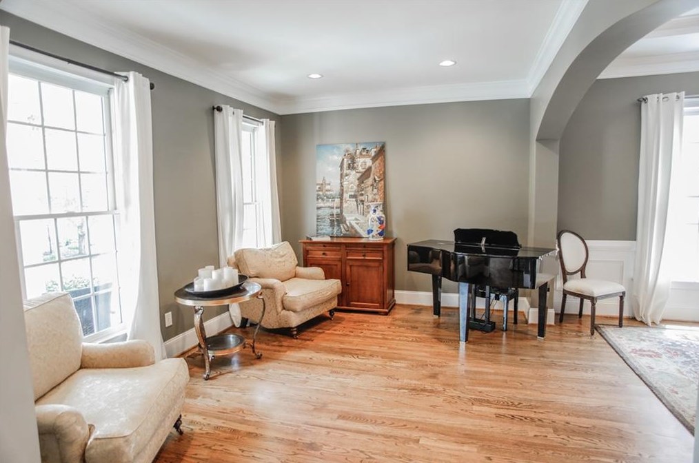 270 Wembley Cir, Atlanta GA  30328-6757 exterior