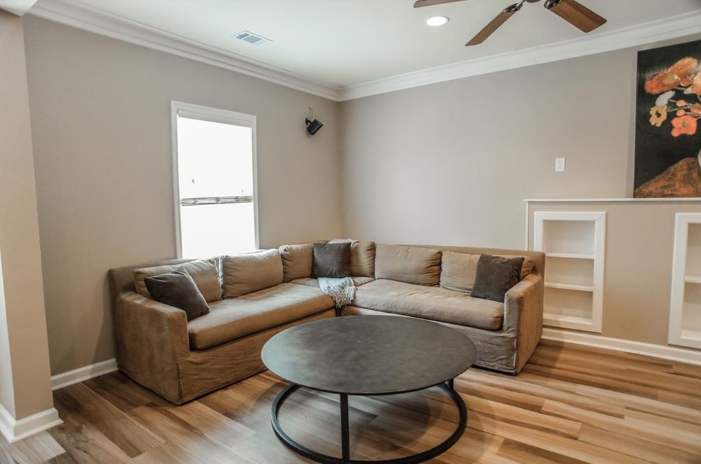 270 Wembley Cir, Atlanta GA  30328-6757 exterior