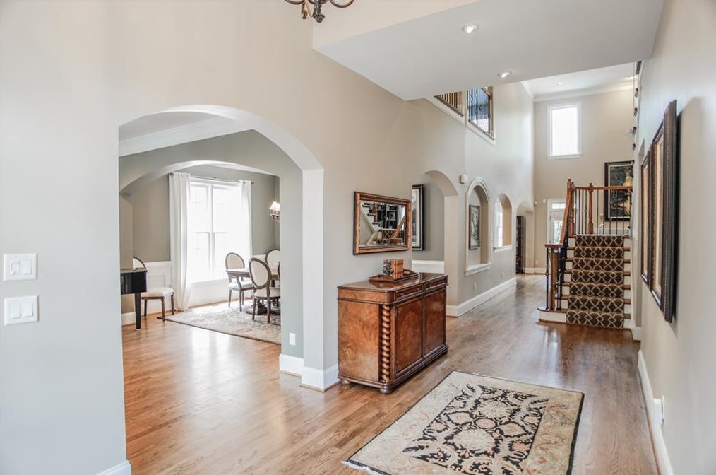 270 Wembley Cir, Atlanta GA  30328-6757 exterior