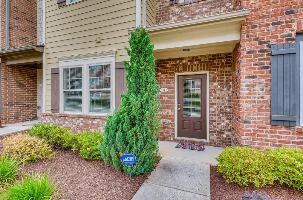 1321 Kingston Trl, Decatur GA  30033-3258 exterior