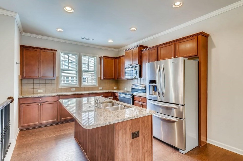 1321 Kingston Trl, Decatur GA  30033-3258 exterior