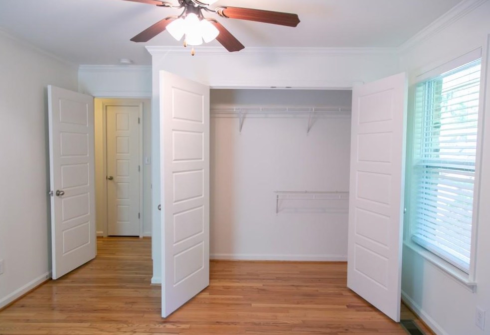 1547 Delia Dr, Decatur GA  30033-3373 exterior