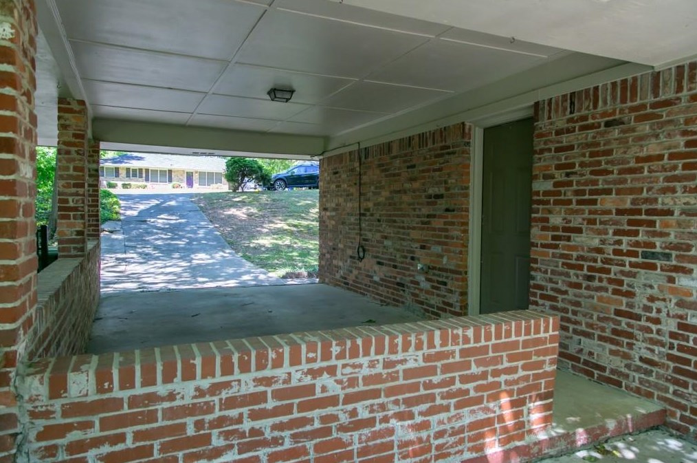 1547 Delia Dr, Decatur GA  30033-3373 exterior