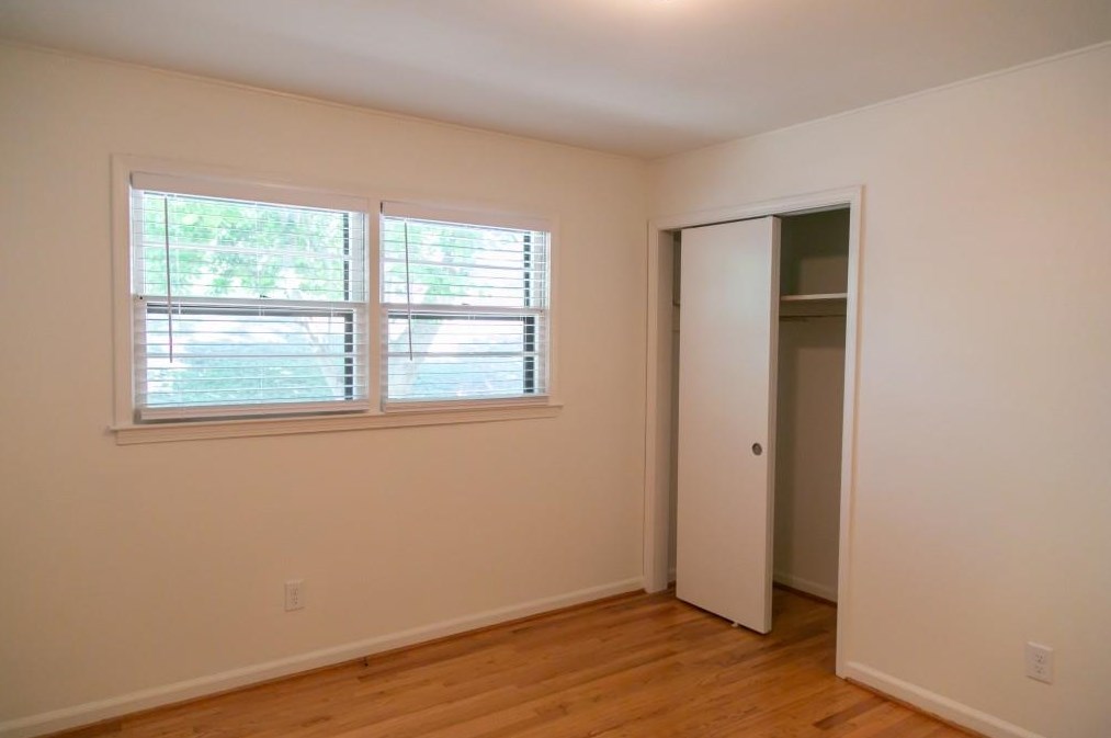 1547 Delia Dr, Decatur GA  30033-3373 exterior