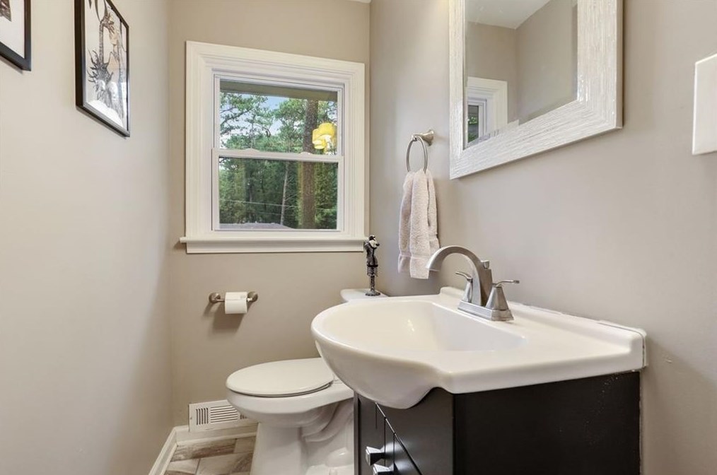 3354 Pinehill Dr, Decatur GA  30032-2903 exterior