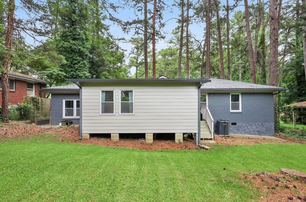 3354 Pinehill Dr, Decatur GA  30032-2903 exterior