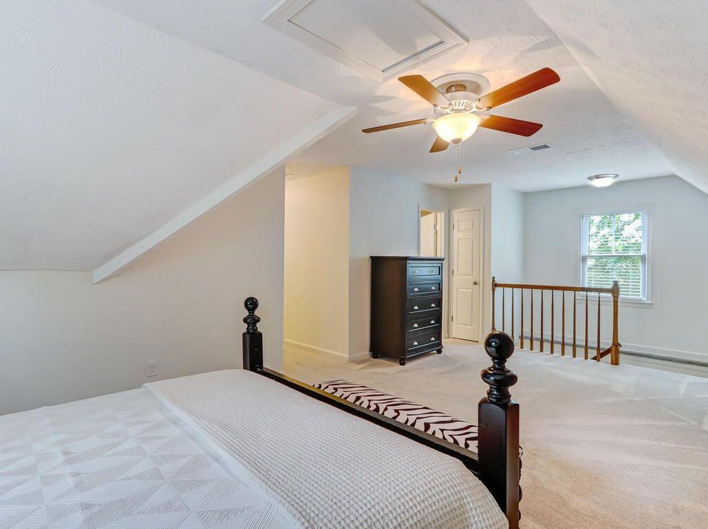 1825 Redbourne Dr, Atlanta GA  30350-5647 exterior