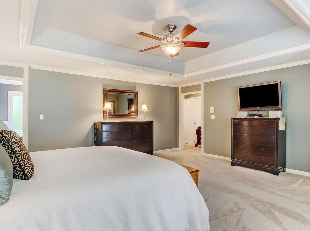 1825 Redbourne Dr, Atlanta GA  30350-5647 exterior