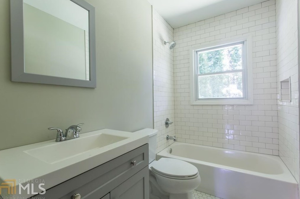 1841 Ridgeland Dr, Decatur GA  30032-4915 exterior