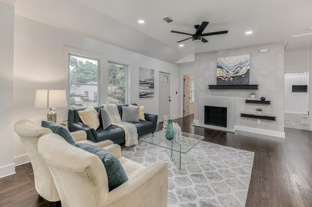 1638 Oak Knoll Cir, Atlanta GA  30315-5271 exterior