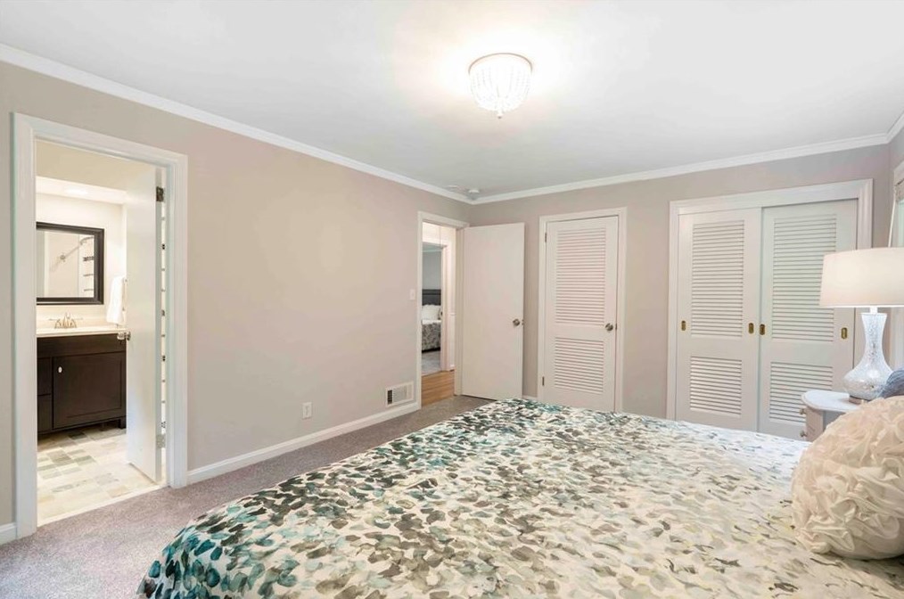 100 Wyndham Dr, Atlanta GA  30328-2045 exterior