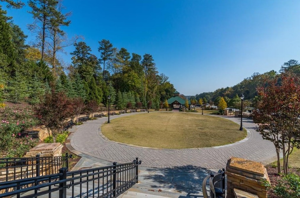 100 Wyndham Dr, Atlanta GA  30328-2045 exterior