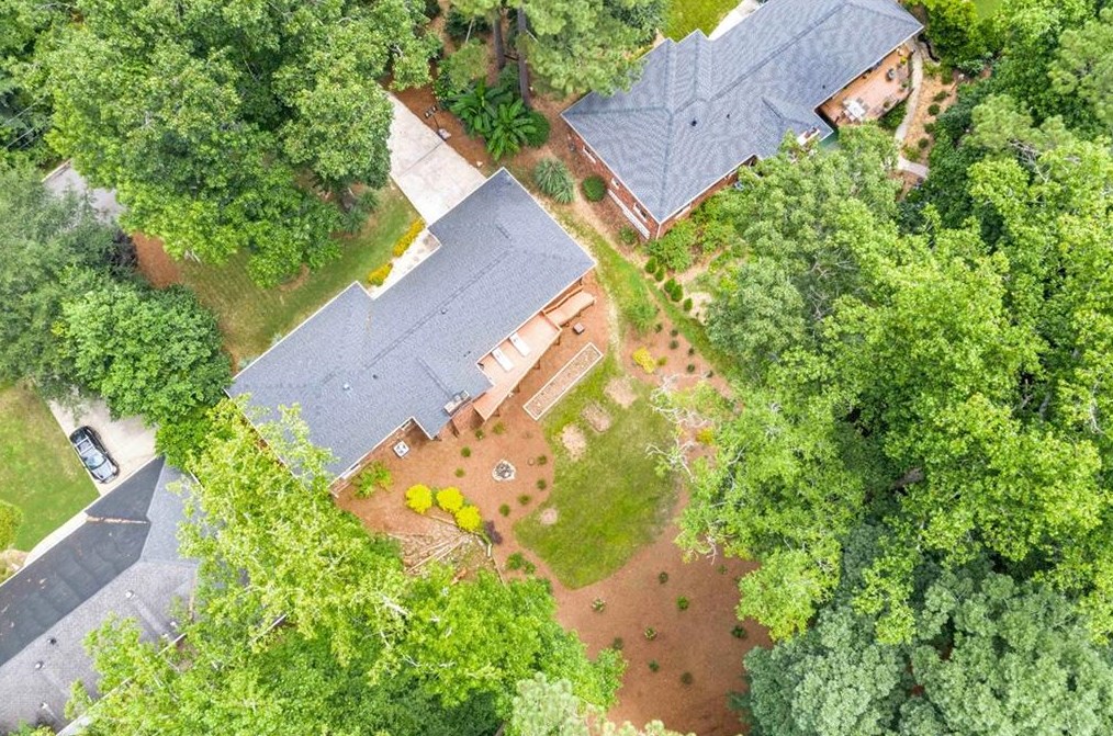 100 Wyndham Dr, Atlanta GA  30328-2045 exterior
