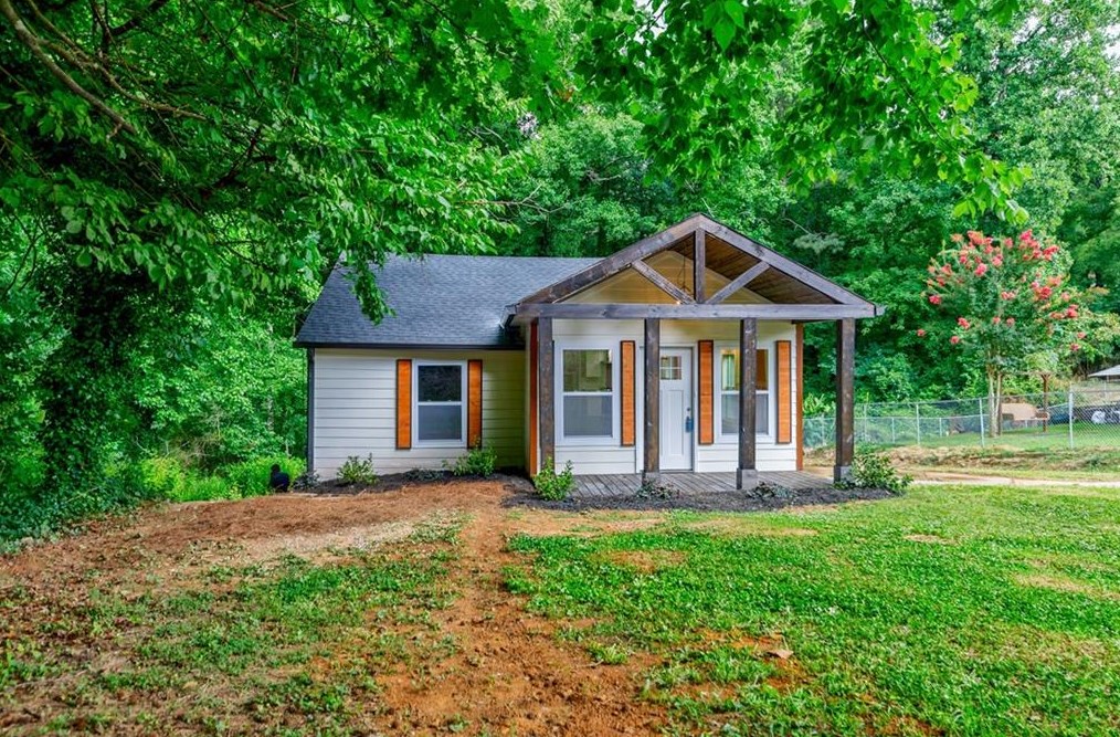 3143 Oakcliff Rd, Atlanta GA  30311-1020 exterior