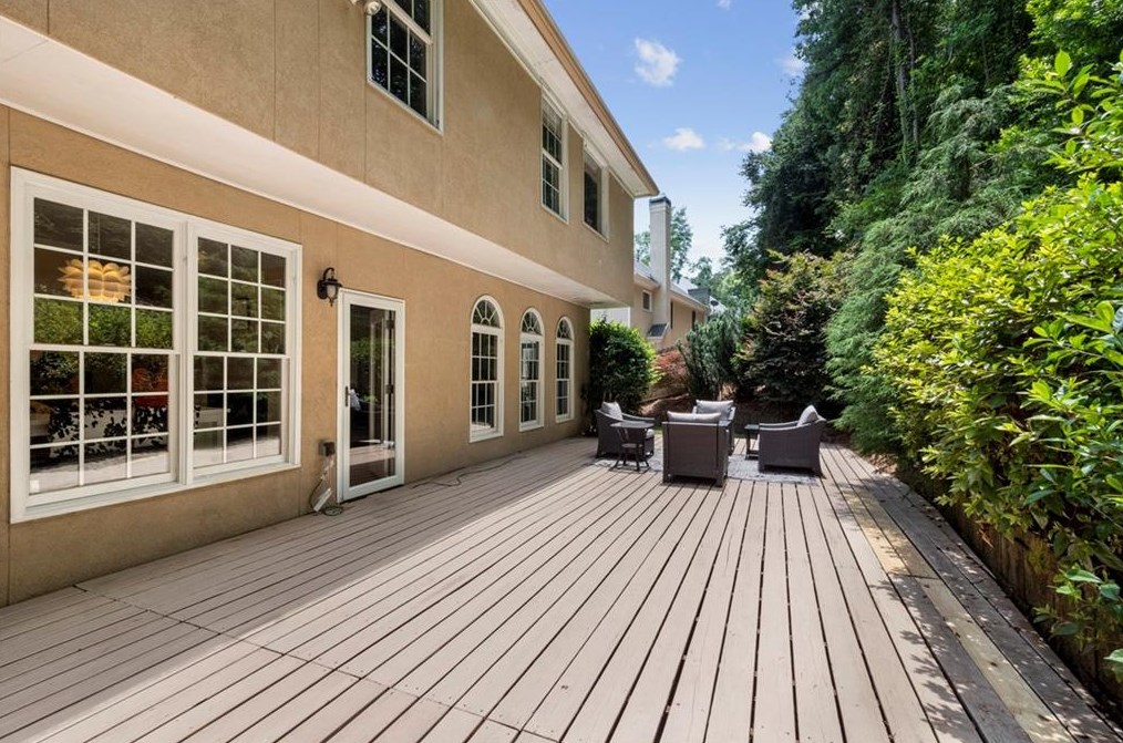 13 Wieuca Trce, Atlanta GA  30342-3856 exterior