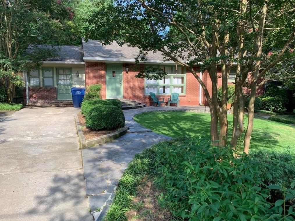 2241 Rando Ln, Atlanta GA  30318-1925 exterior