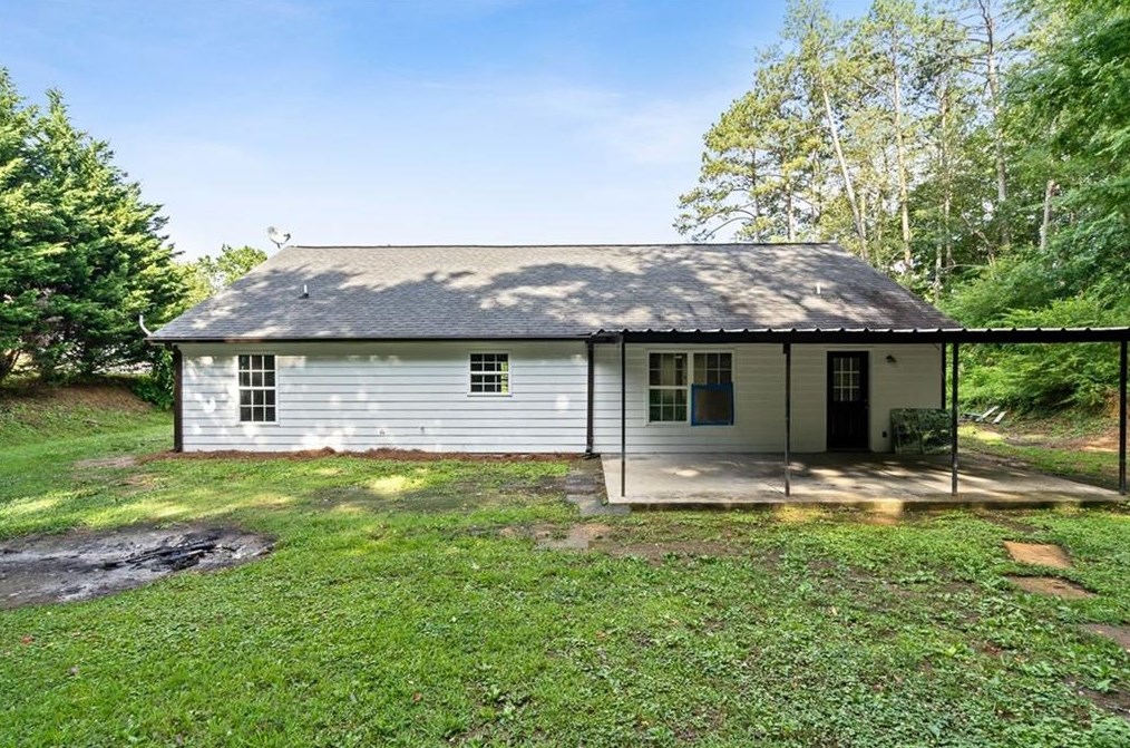 382 Sequoyah Cir, Calhoun GA  30701-9021 exterior