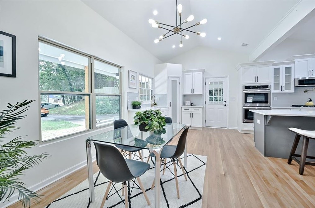 3356 Thornewood Dr, Atlanta GA  30340-4024 exterior