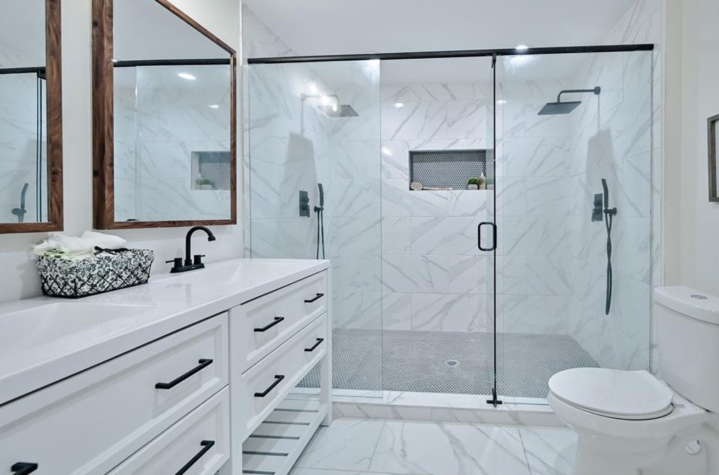 3356 Thornewood Dr, Atlanta GA  30340-4024 exterior