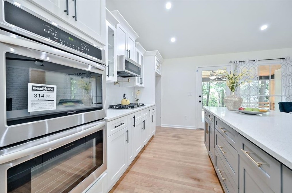 3356 Thornewood Dr, Atlanta GA  30340-4024 exterior