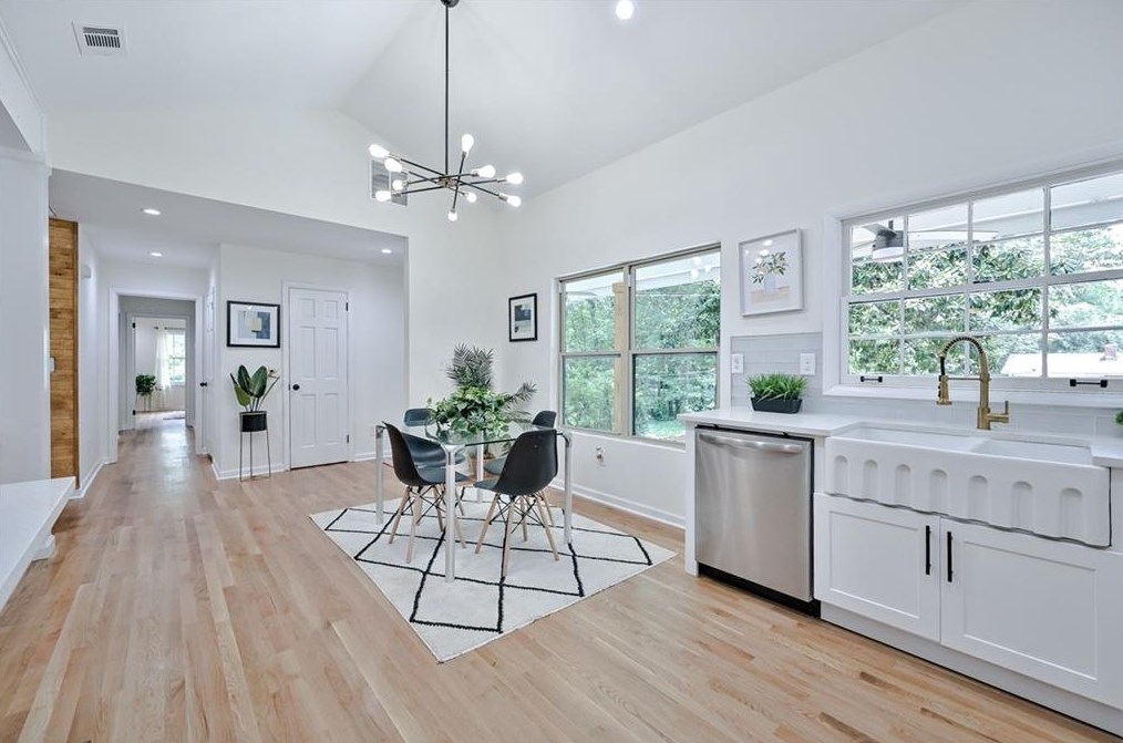 3356 Thornewood Dr, Atlanta GA  30340-4024 exterior