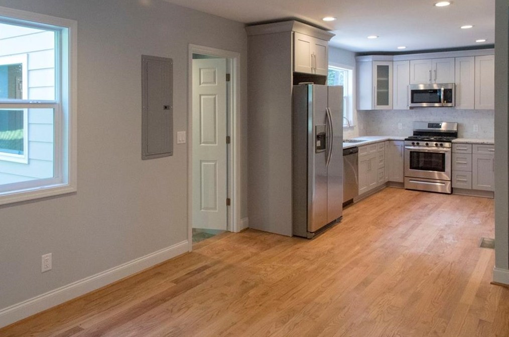 3426 Glenwood Rd, Decatur GA  30032-4408 exterior