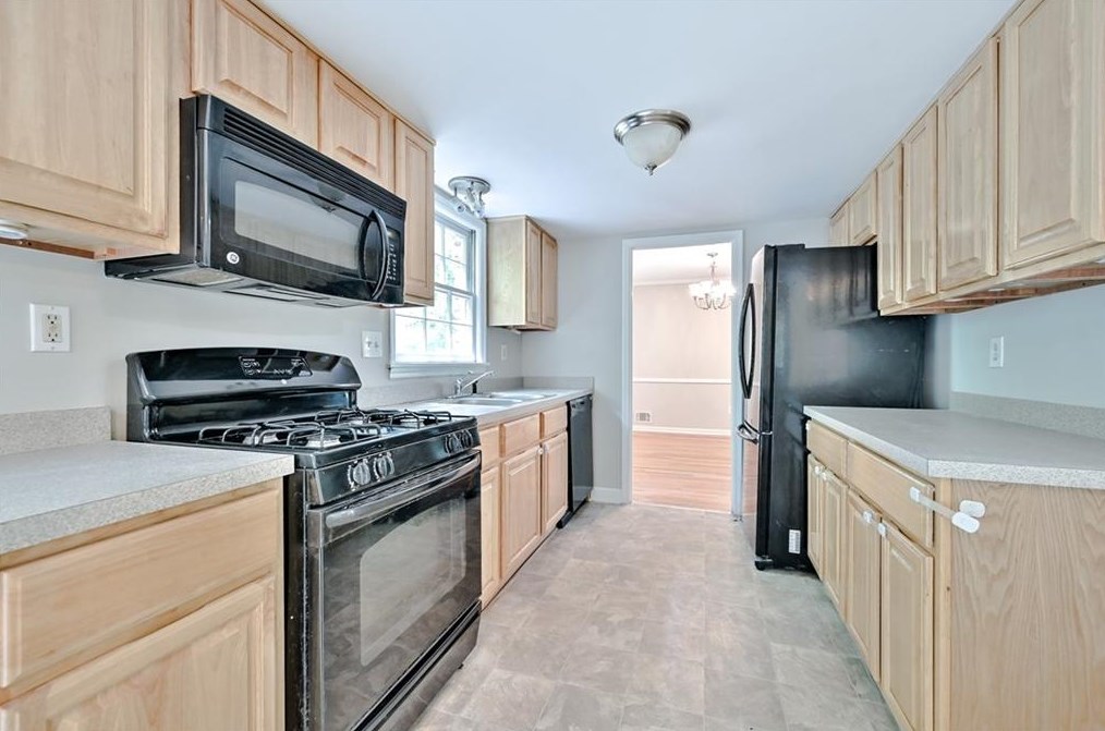 4377 Vintage Ln, Atlanta GA  30338-6629 exterior