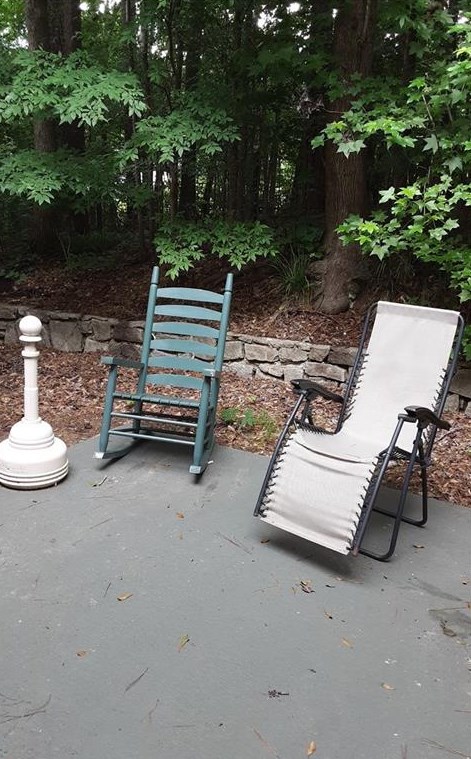 9400 Roberts Dr, Atlanta GA  30350-2016 exterior