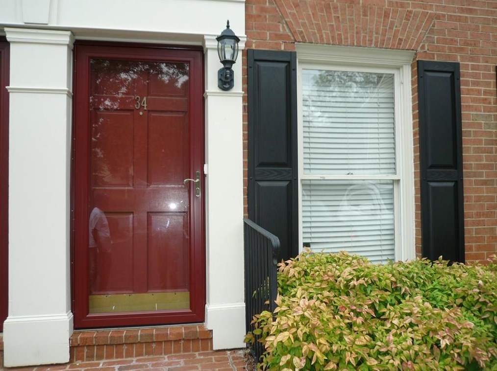 34 Mount Vernon Cir, Atlanta GA  30338-5433 exterior