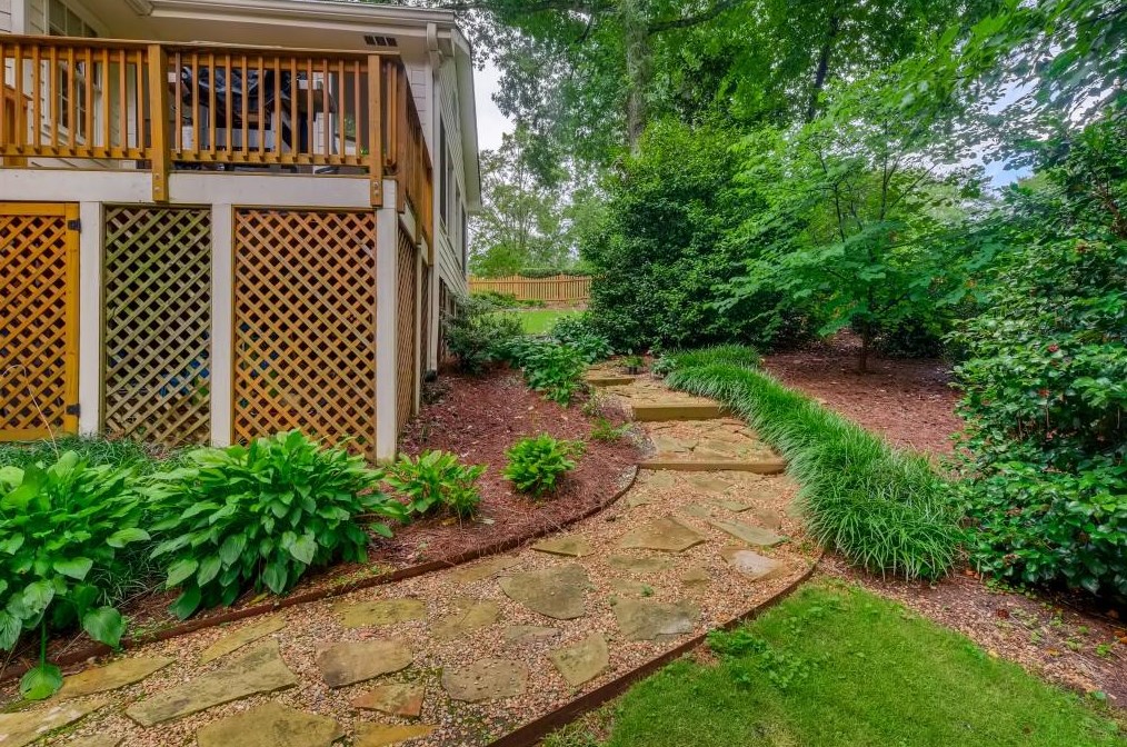 5491 Trowbridge Dr, Atlanta GA  30338-3631 exterior