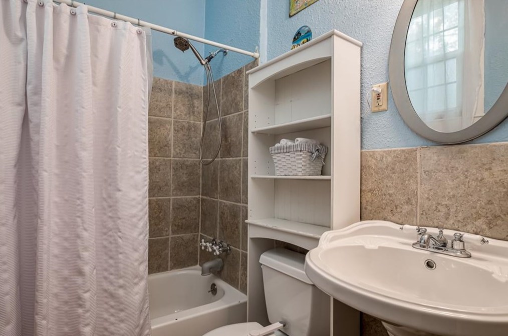 2380 2nd Ave, Decatur GA  30032 exterior