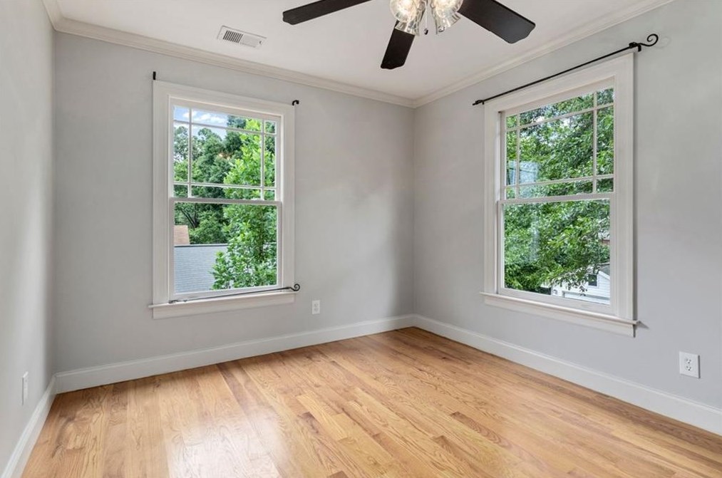 233 Chelsea Dr, Decatur GA  30030-5003 exterior