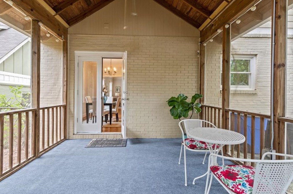 233 Chelsea Dr, Decatur GA  30030-5003 exterior