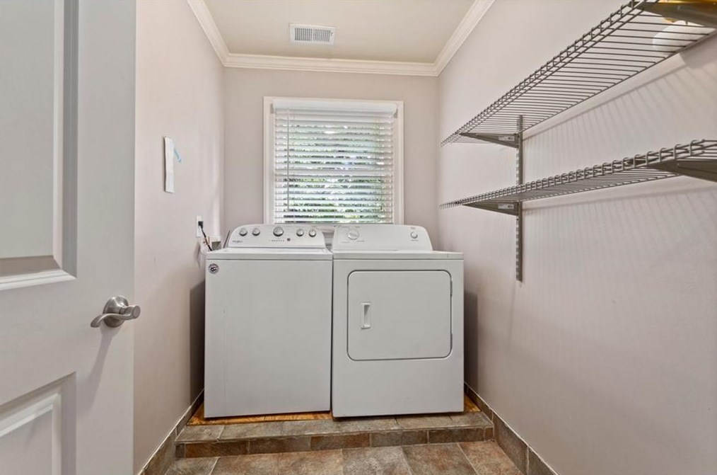 233 Chelsea Dr, Decatur GA  30030-5003 exterior