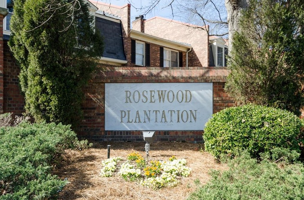 5 Walden Walk, Atlanta GA  30342-3748 exterior