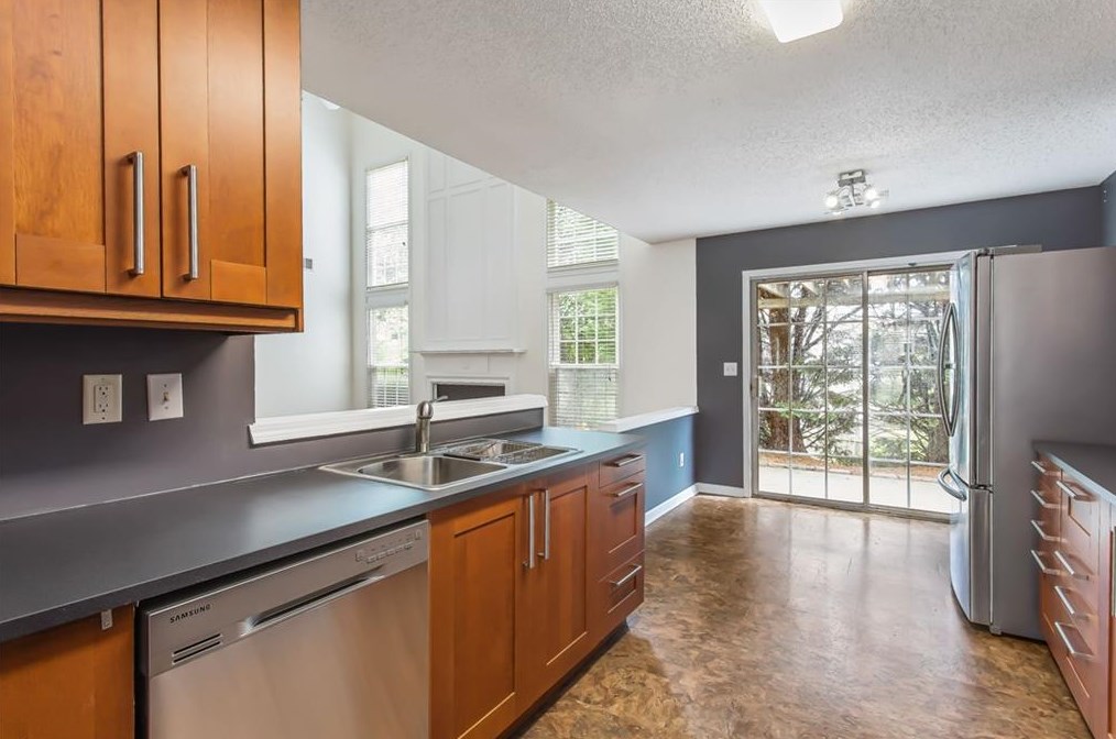 105 Lembeth Ct, Alpharetta GA 30004-8552 exterior