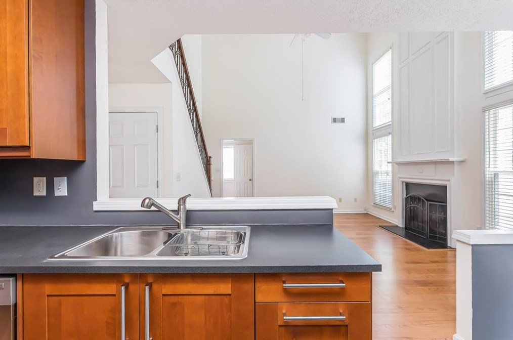 105 Lembeth Ct, Alpharetta GA 30004-8552 exterior