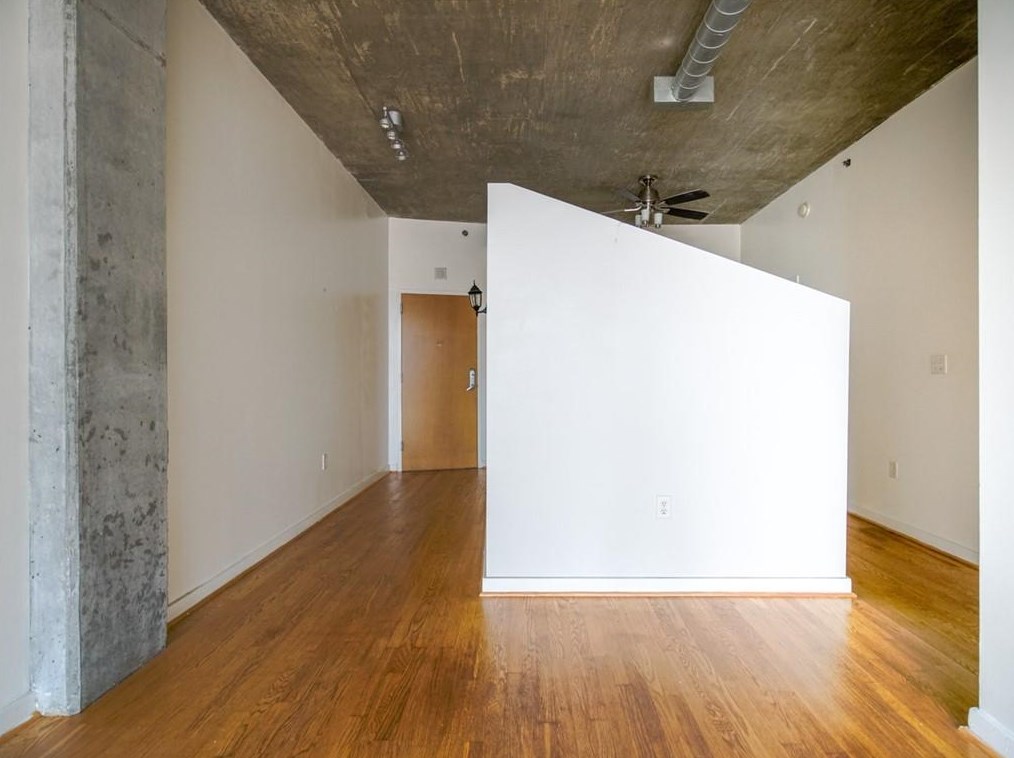923 Peachtree St, Atlanta GA  30309-4458 exterior