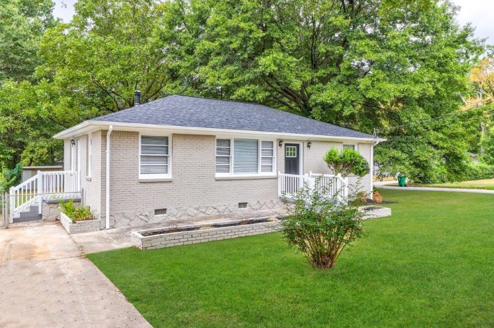 1761 Derrill Dr, Decatur GA  30032-4652 exterior