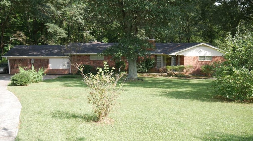 493 Hurt Rd, Smyrna GA  30082-2910 exterior