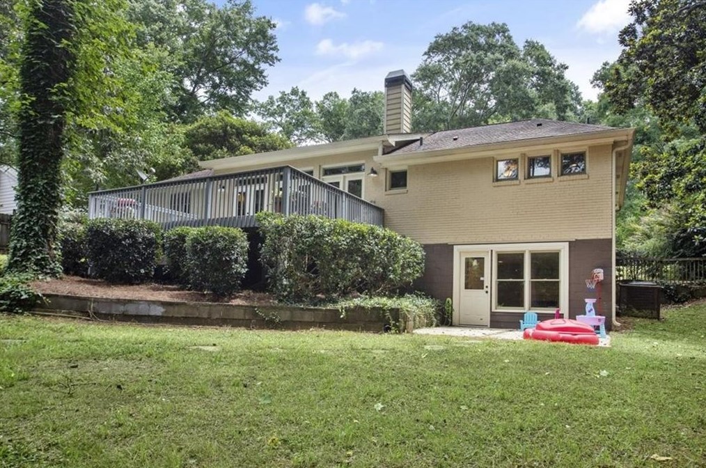 1367 Carter Rd, Decatur GA  30030-4606 exterior