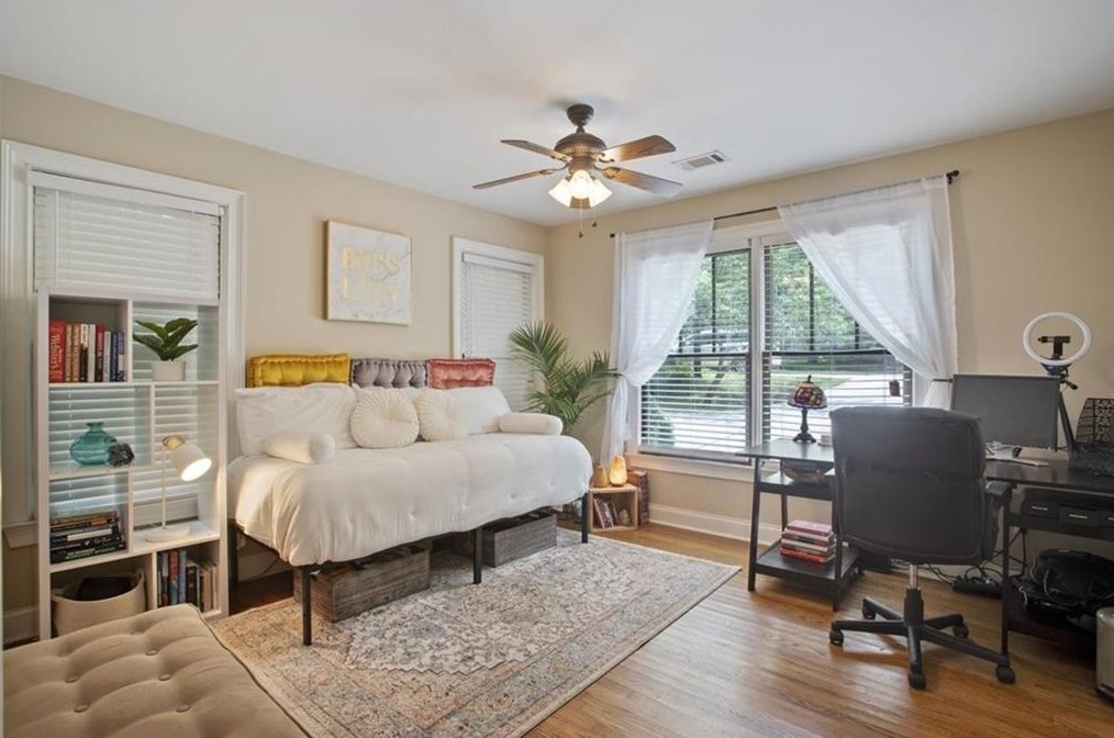 1367 Carter Rd, Decatur GA  30030-4606 exterior