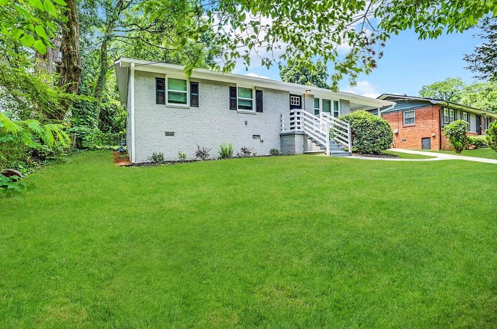 459 Oak Dr, Atlanta GA  30354-1228 exterior