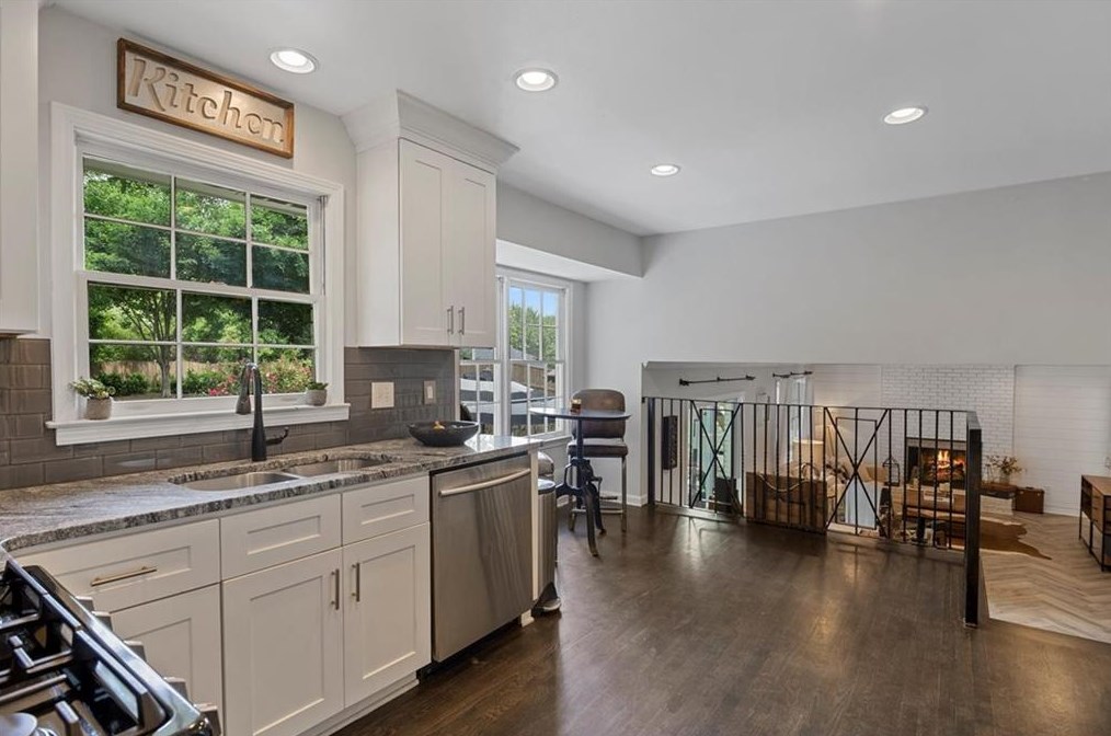 2540 Windwood Ct, Atlanta GA  30360-1444 exterior
